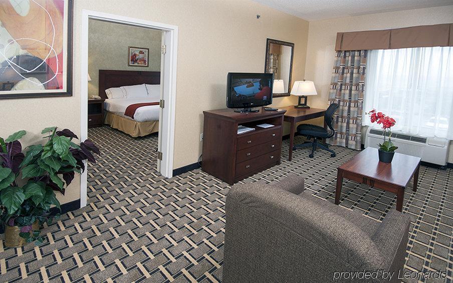 Holiday Inn Express Hotel & Suites Youngstown North-Warren/Niles, An Ihg Hotel Zimmer foto
